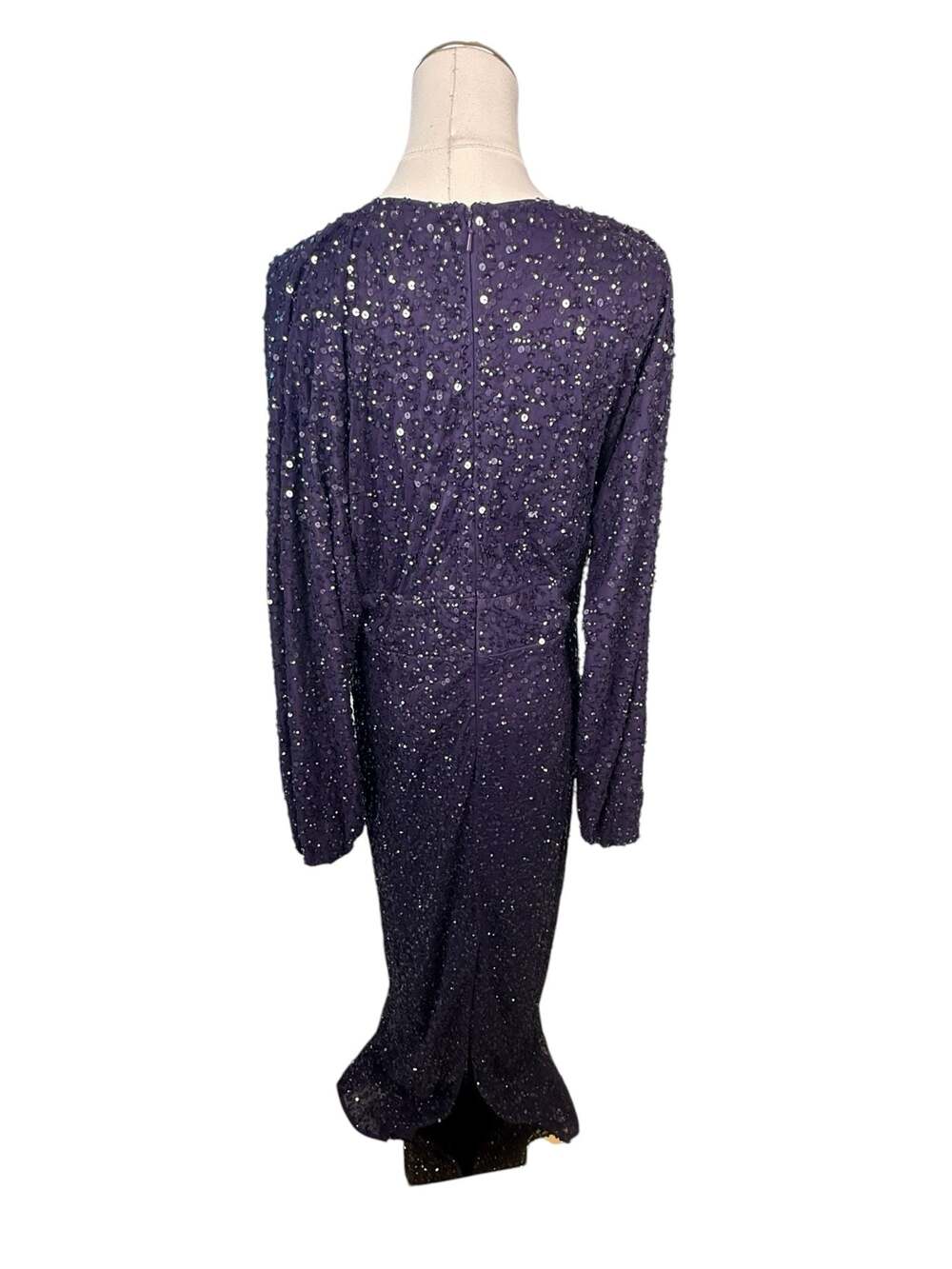 Mac Duggal Sequin Long Sleeve V-Neck Gown Size 6 - Picture 9 of 9
